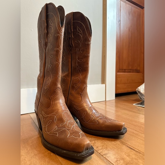 7B Ariat Heritage Western snip toe boot - Picture 4 of 8